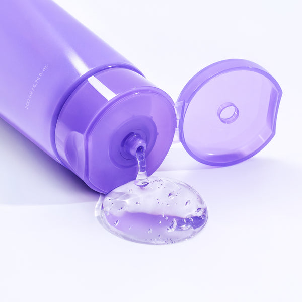 EOA 導入GEL 質地展示 ｜ 輕盈水潤不黏膩配方 ｜ 舒緩美容儀熱能刺激並形成鎖水薄膜